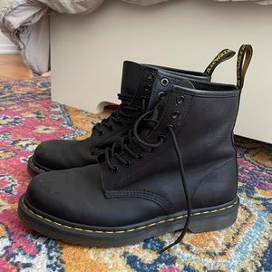 MATTE BLACK DR MARTEN BOOTS